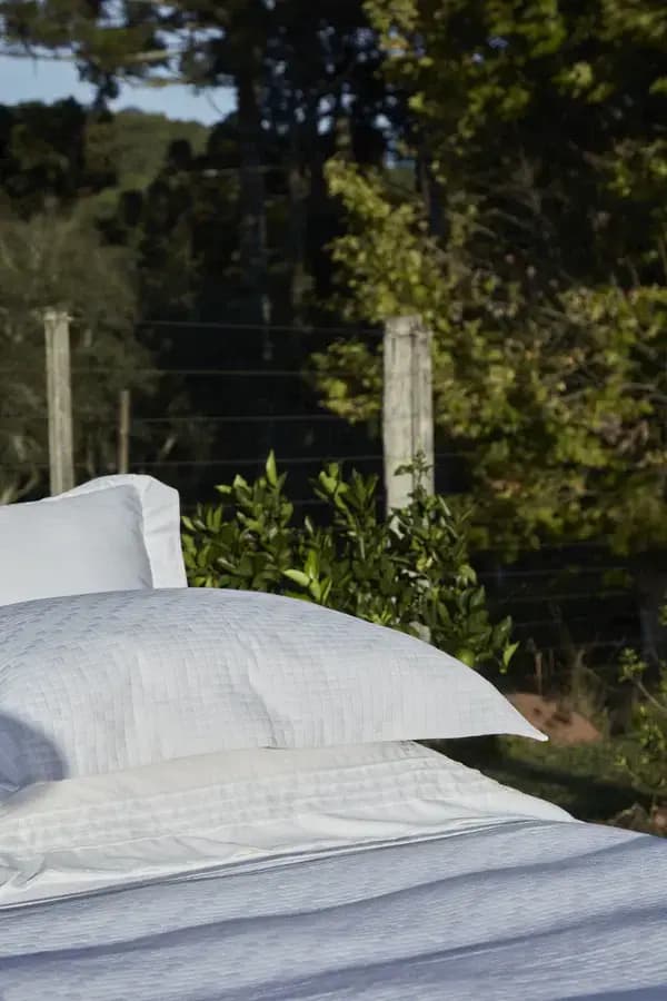 Porta Travesseiro Royale Branco 600 Fios Muguet Home — 50x90
