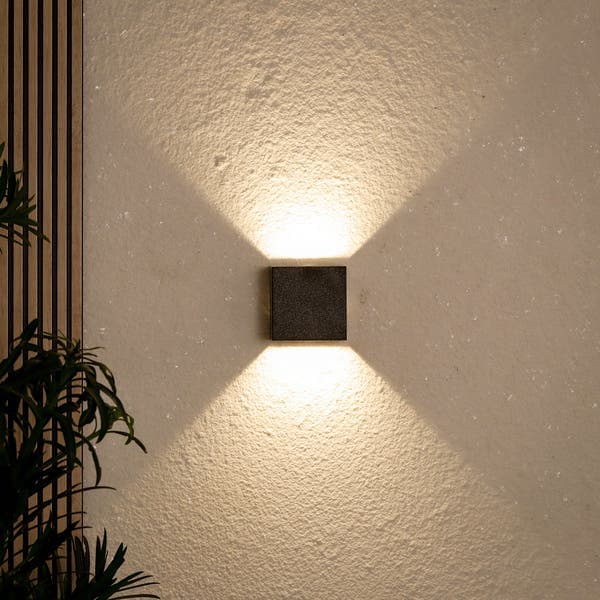 Arandela de Parede Externa IP65 LED Amarelo Mini Focus Gaya Preta Bivolt
