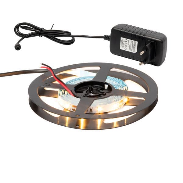 Fita de Led Luz Amarela IP20 5W Bivolt Black & Decker 2,5m