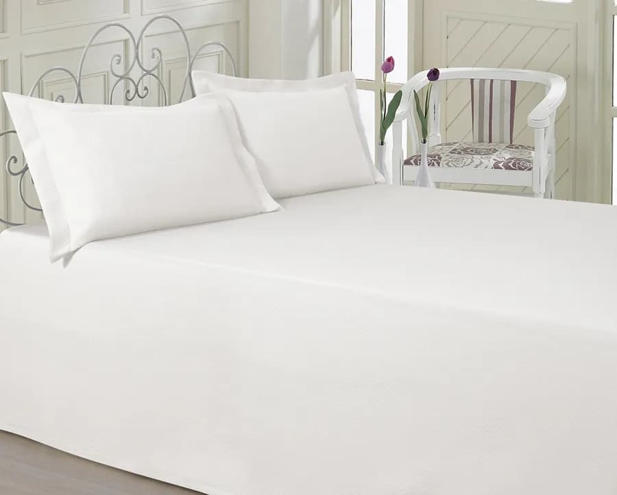 Colcha Vestis Piquet Coimbra Jacquard King com 2 Porta Travesseiros