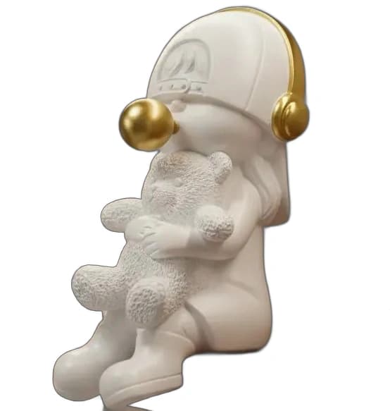 Escultura Decorativa Menina Sentada com Ursinho Branco e Dourado