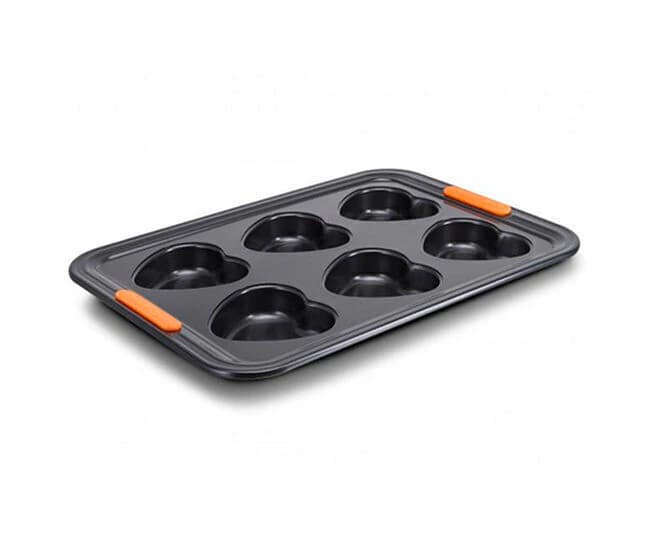 Forma para 6 Muffins Coração Le Creuset