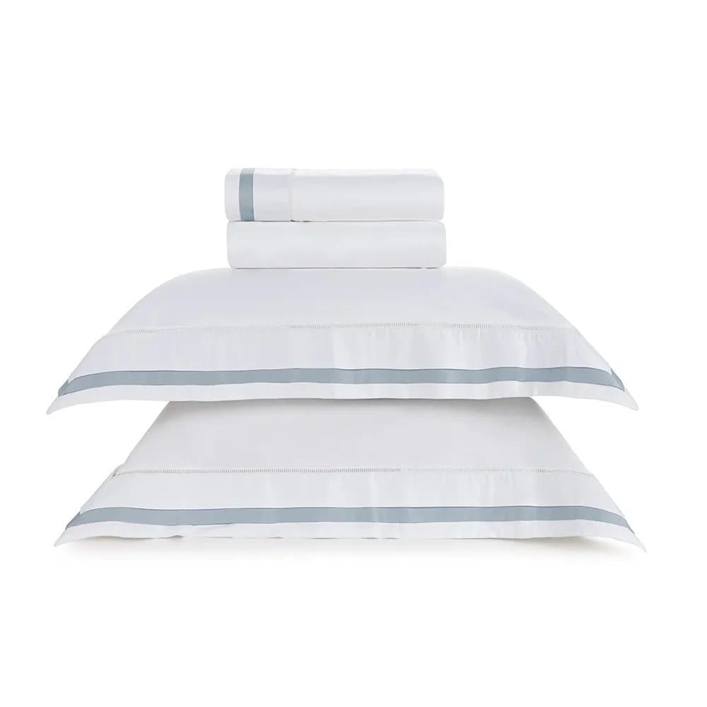 Jogo Cama Super King Valverde 300 Fios Trussardi Branco e Azul 280cm x 280cm