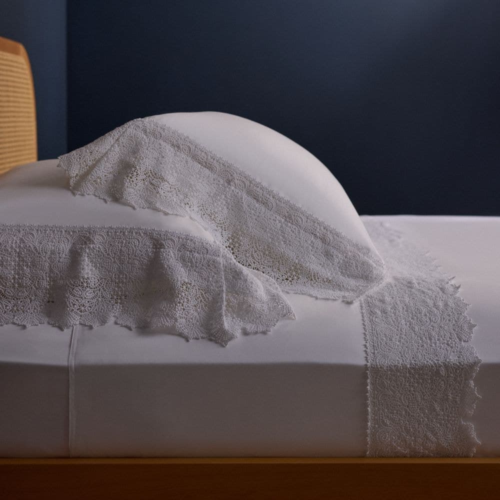 Jogo de Cama Queen 400 Fios Buddemeyer Luxus Norah 100% Algodão Penteado Branco c/ renda Branca 4 peças