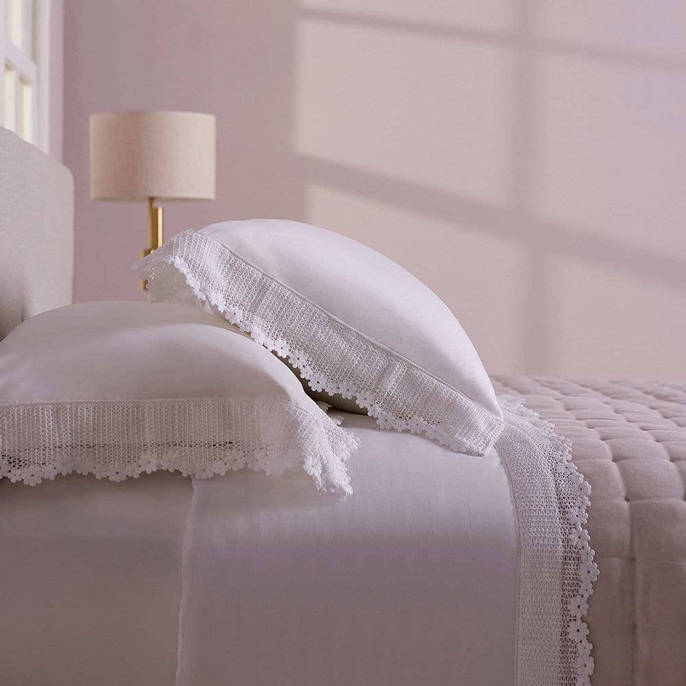 Jogo de cama Queen Aya Buddemeyer Luxus 400 Fios c/ renda Branco Algodão Penteado 4 peças