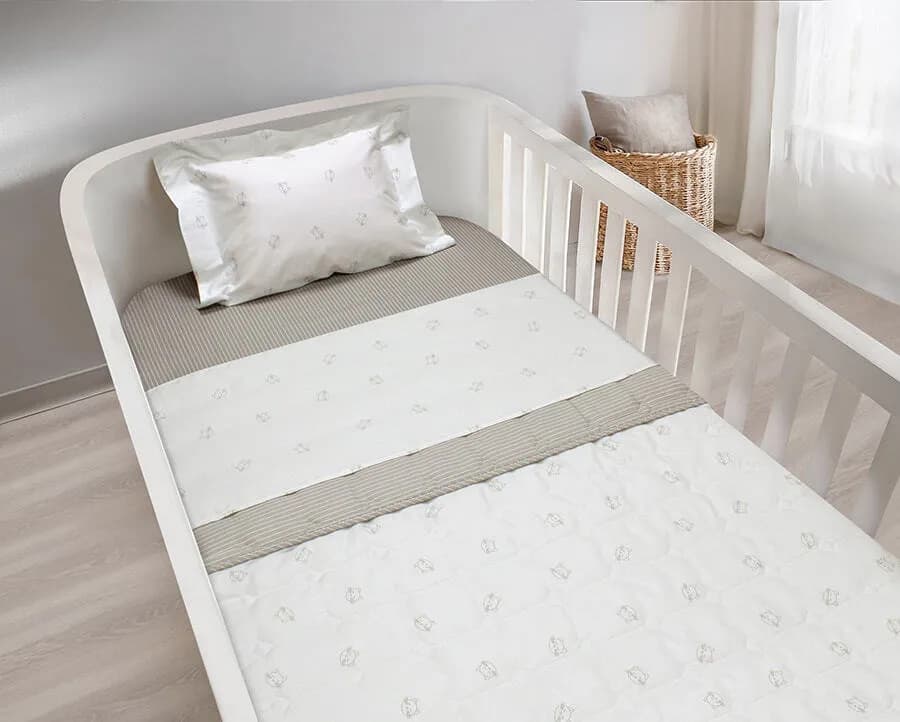 Kit para Berço Bambini 4 Peças - Colcha Matelassê + Jogo de Berço - Cat
