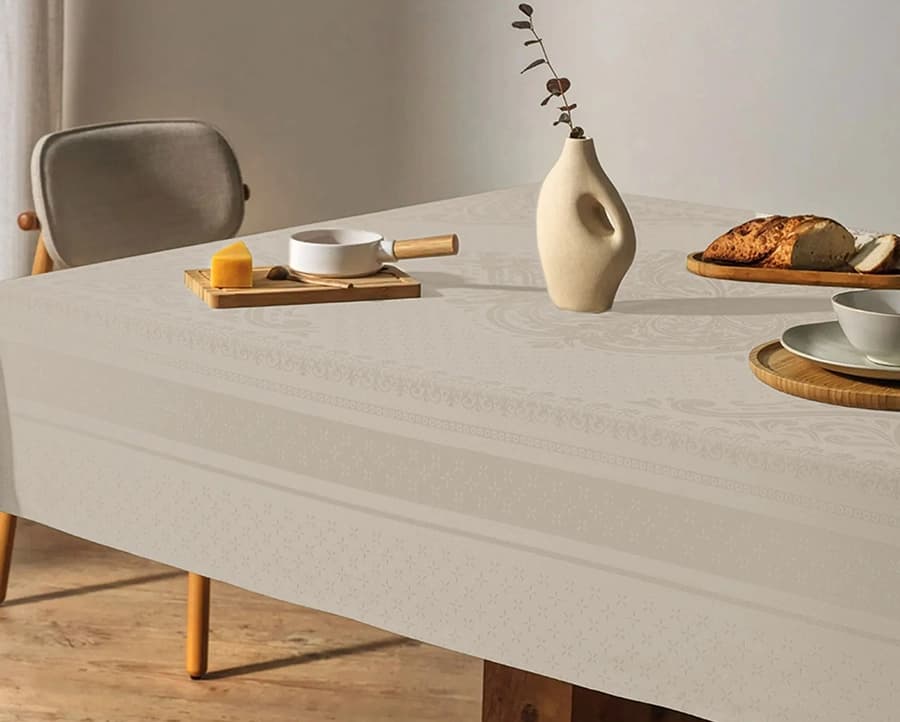 Toalha de Mesa Karsten Celebration Lesier - Retangular - 1.80x3.20m