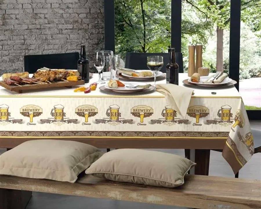 Toalha de Mesa Karsten Dia a Dia Beer - Retangular - 1.40x2.10m