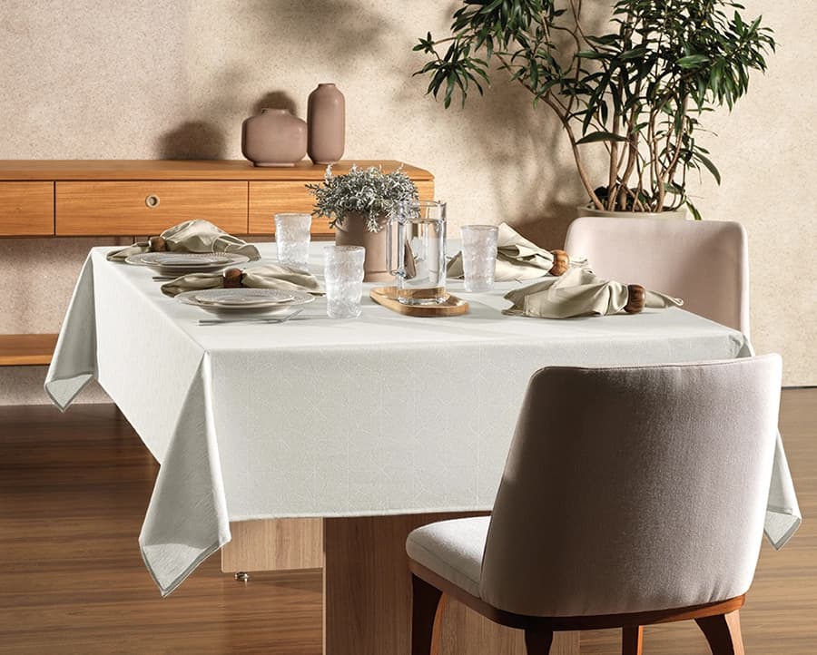 Toalha de Mesa Karsten Sempre Limpa Jacquard Caetano - Retangular - 1.60x2.20m